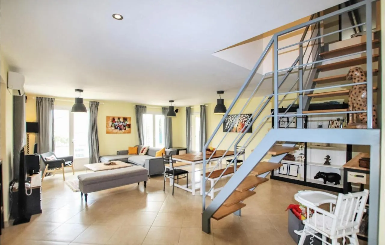 Lovely Home In Aubignan France