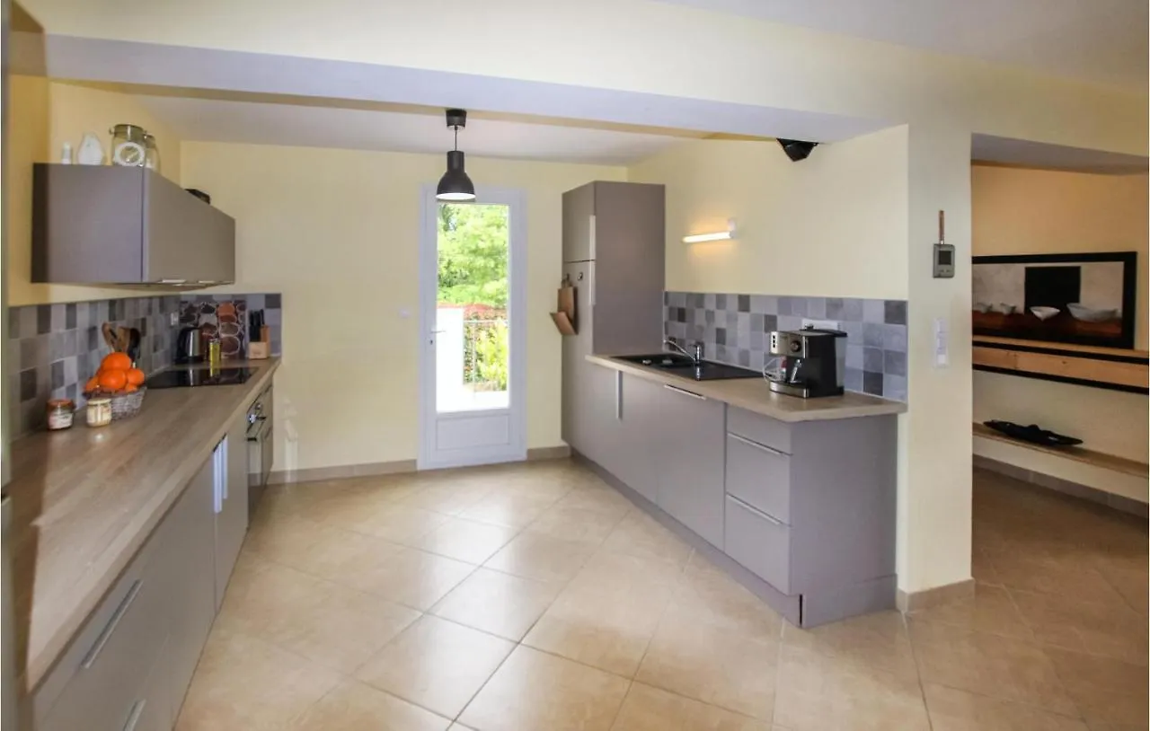 Holiday home Lovely Home In Aubignan France